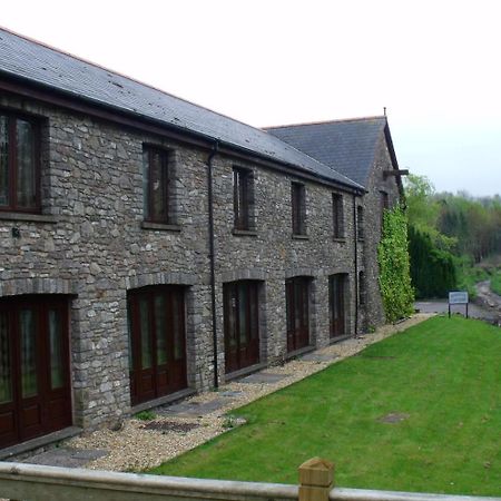 St Mary'S Hotel Golf & Country Club Pencoed Exterior photo